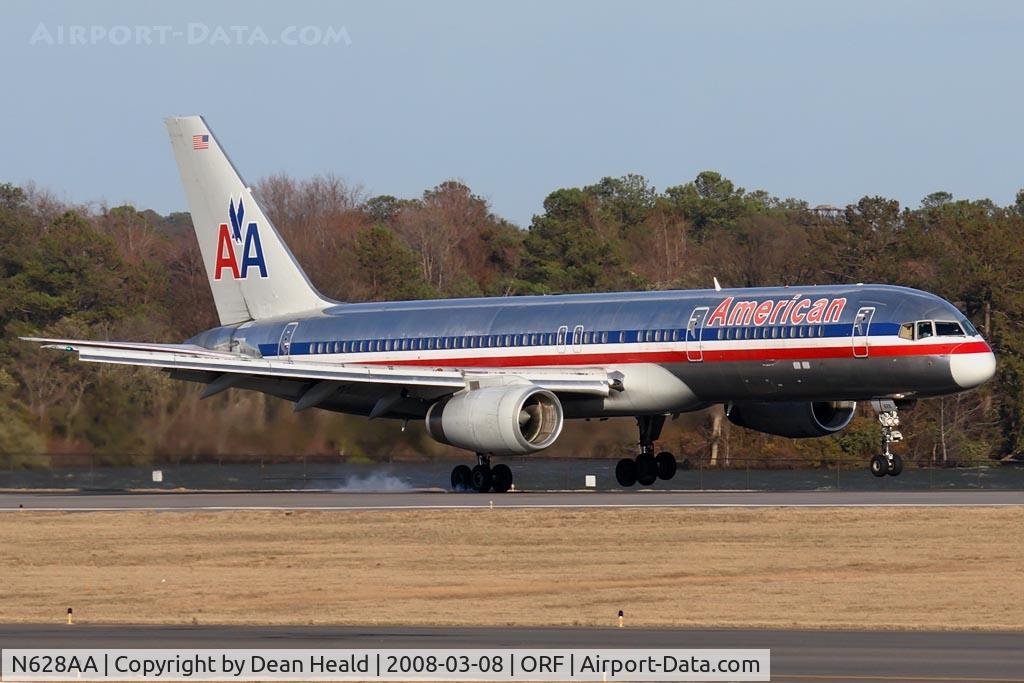 N628AA, 1990 Boeing 757-223 C/N 24586, American Airlines N628AA (FLT AAL2396) from Denver Int'l (KDEN) landing on RWY 23. This flight was orignally destined for Newark, NJ but was diverted to Norfolk, VA.