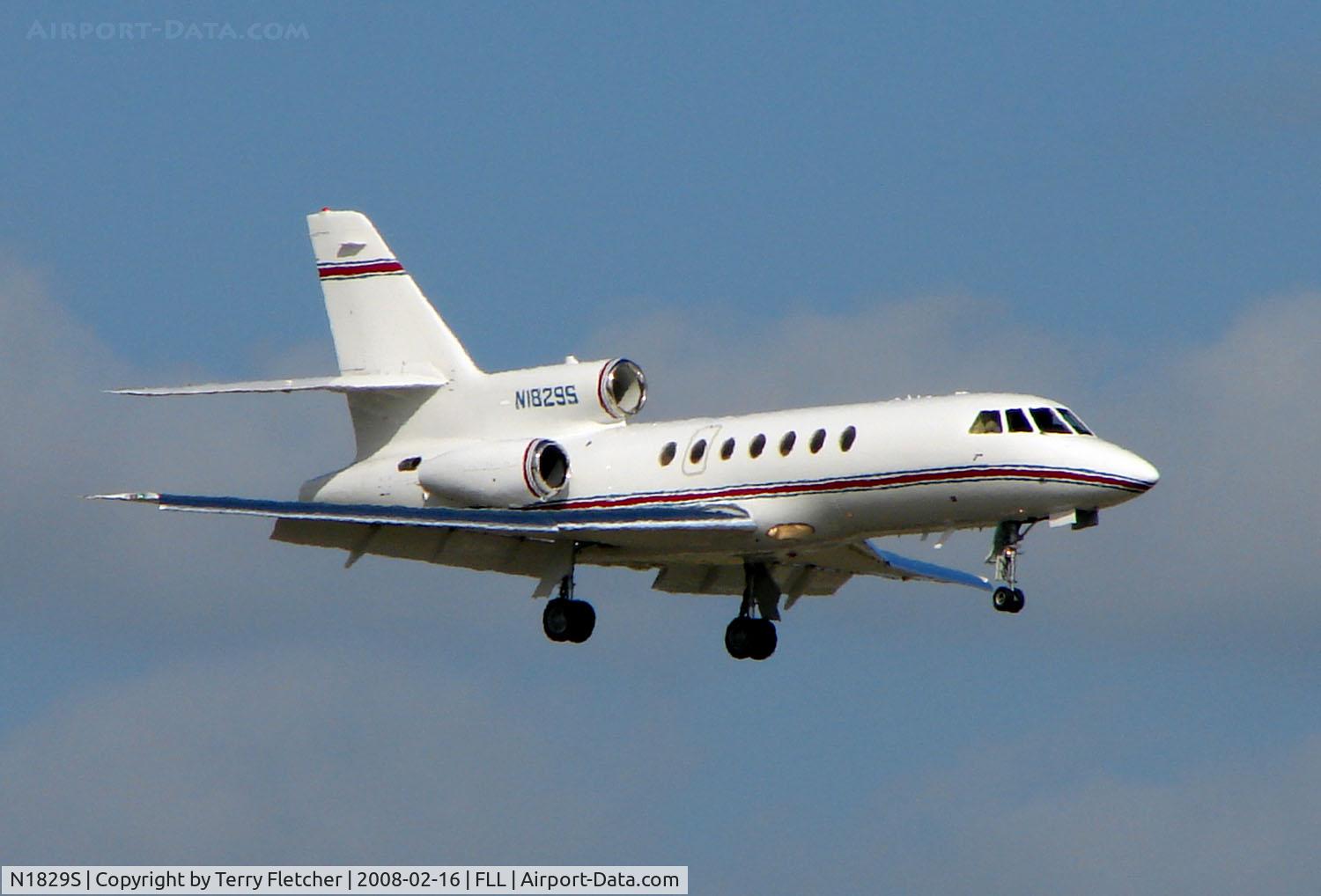 N1829S, 1999 Dassault Falcon 50EX C/N 280, Falcon 50EX about to land at FLL