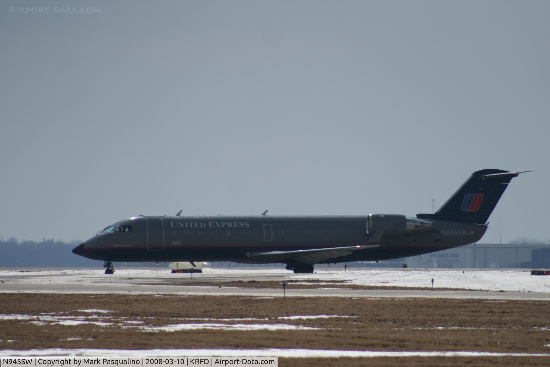 N945SW, 2003 Bombardier CRJ-200LR (CL-600-2B19) C/N 7770, CL-600-2B19