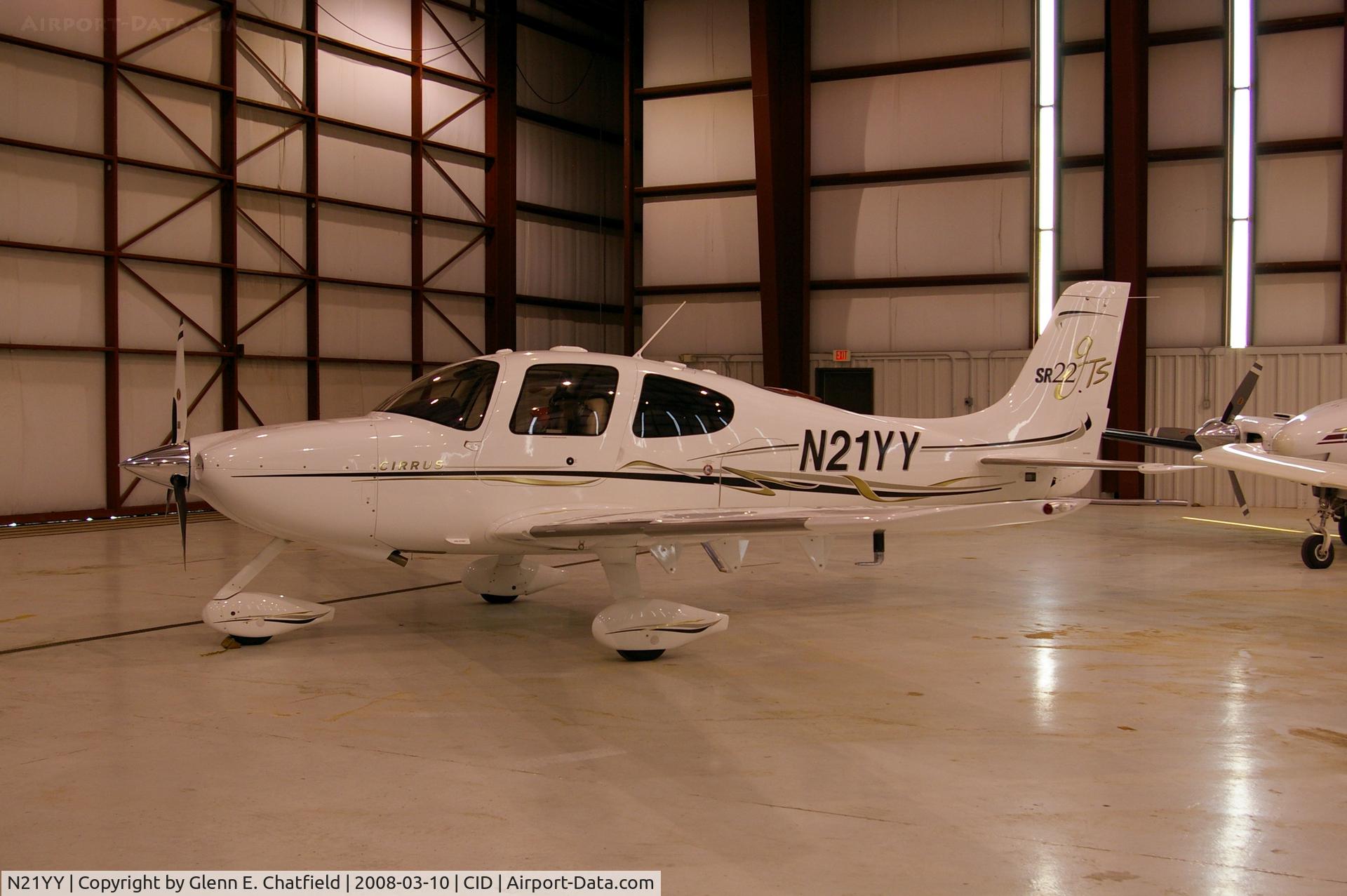 N21YY, 2005 Cirrus SR22 GTS C/N 1664, In the PS Air Hangar