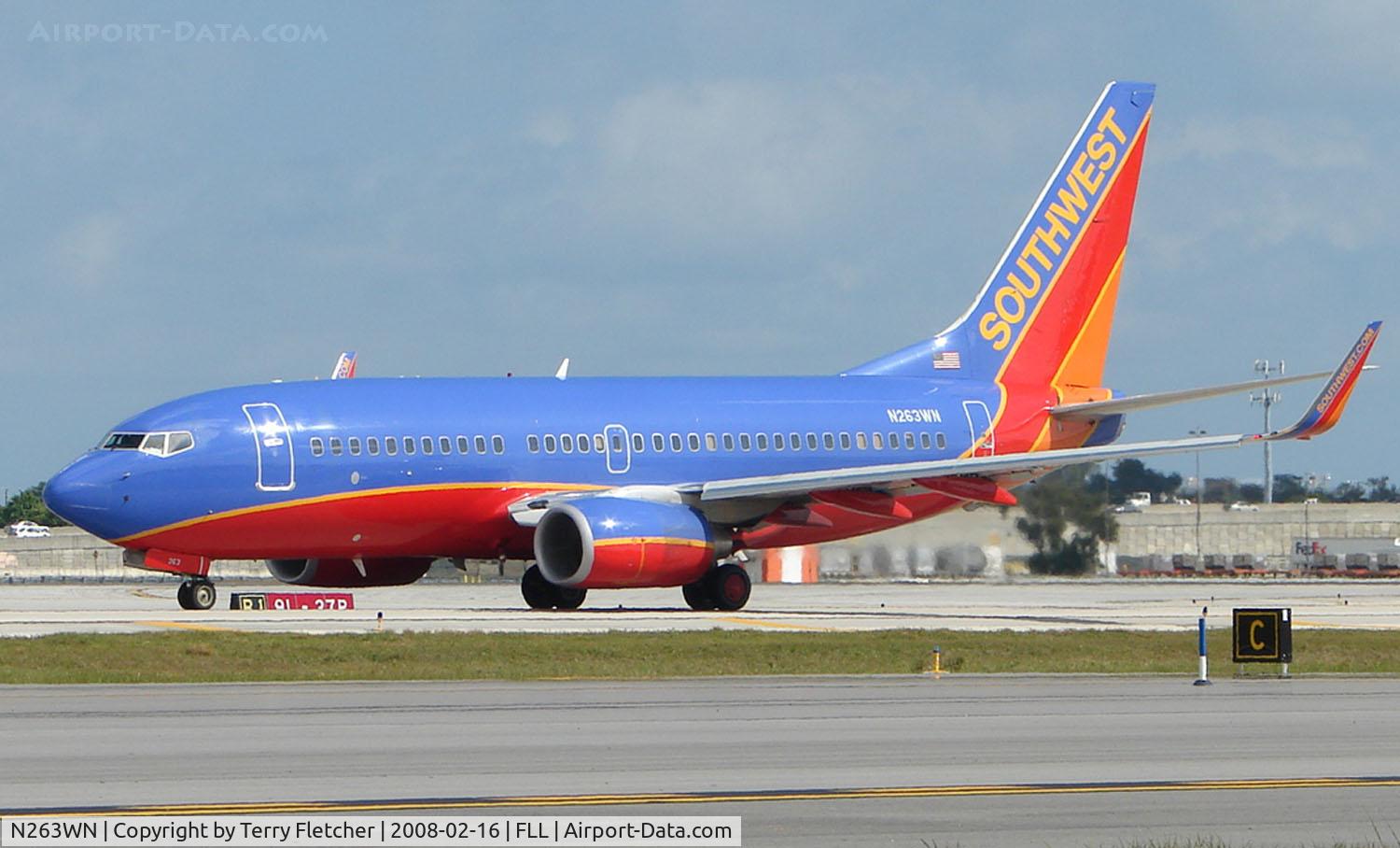 N263WN, 2007 Boeing 737-7H4 C/N 32520, Southwest B737 about to depart FLL