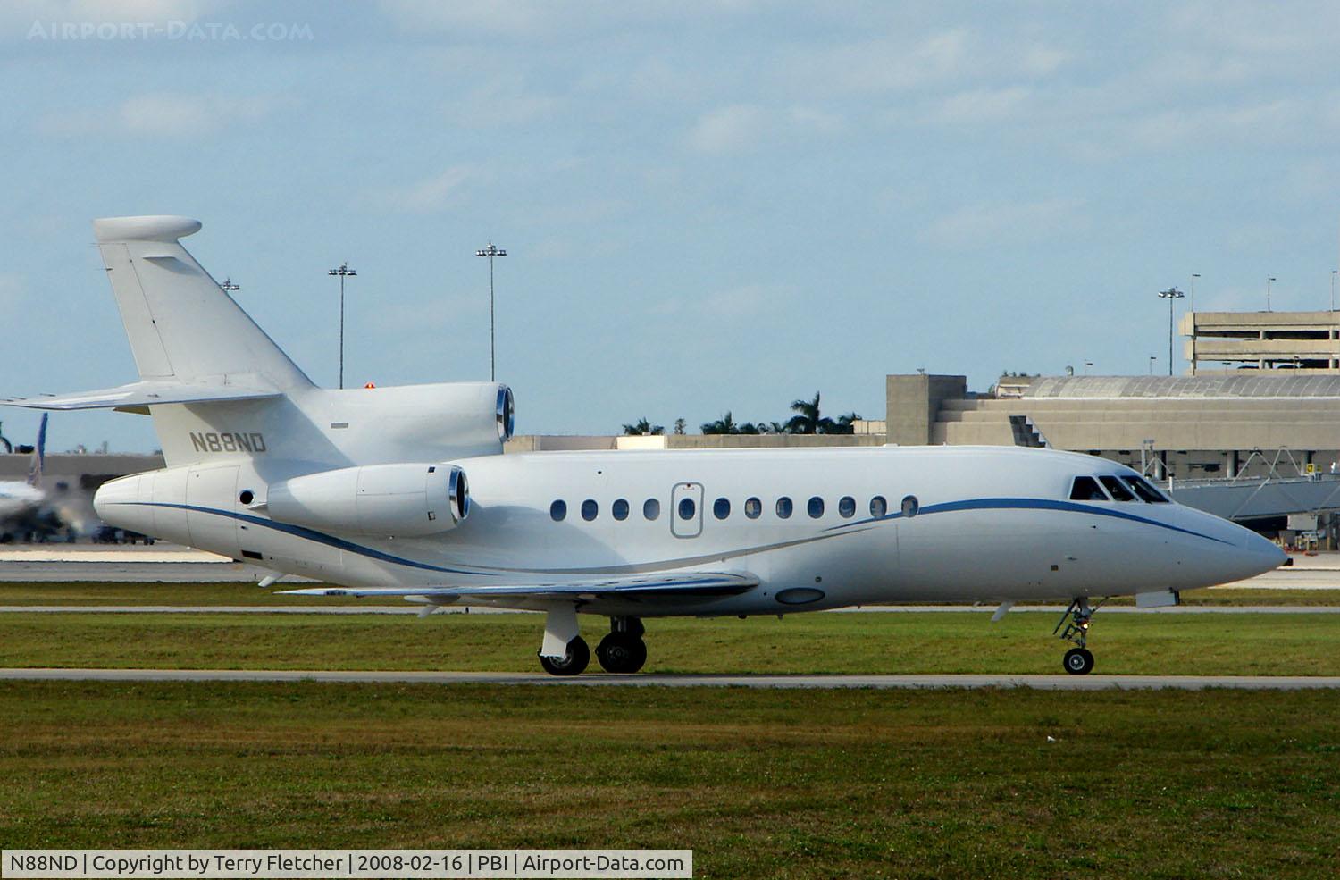 N88ND, 1997 Dassault Falcon 900EX C/N 19, Falcon 900EX taxies in at West Palm Beach