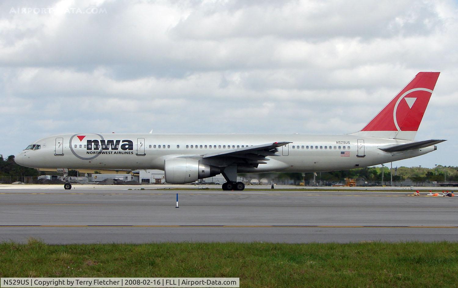 N529US, 1987 Boeing 757-251 C/N 23844, Northwest B757 taxies out for departure from FLL