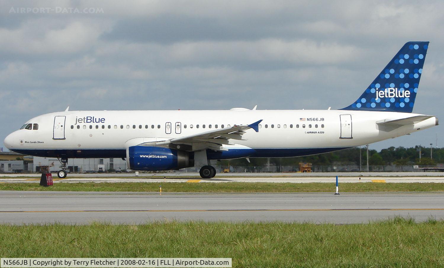 N566JB, 2003 Airbus A320-232 C/N 2042, Jetblue A320 prepares to depart FLL