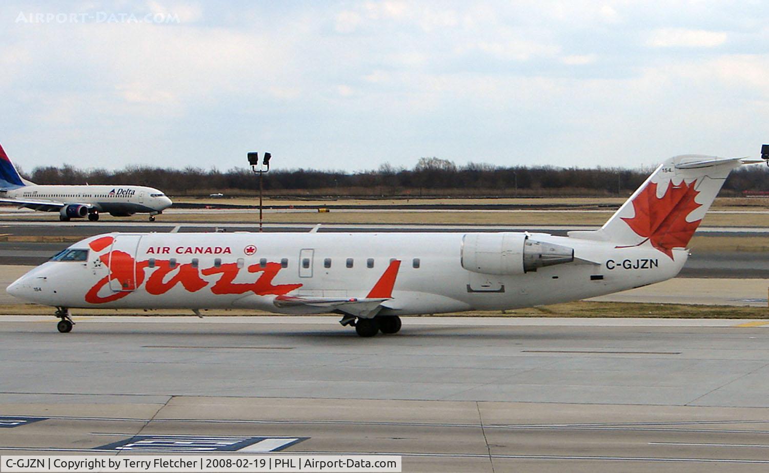 C-GJZN, 2001 Bombardier CRJ-200ER (CL-600-2B19) C/N 7520, Canada Jazz CRJ at Philadelphia