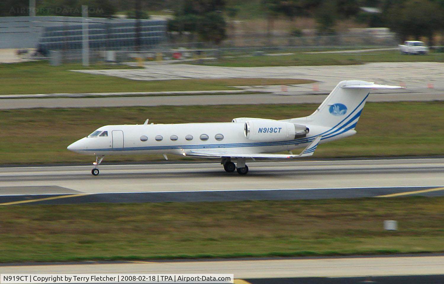 N919CT, 1988 Gulfstream Aerospace G-IV C/N 1051, Gulfstream departs Tampa