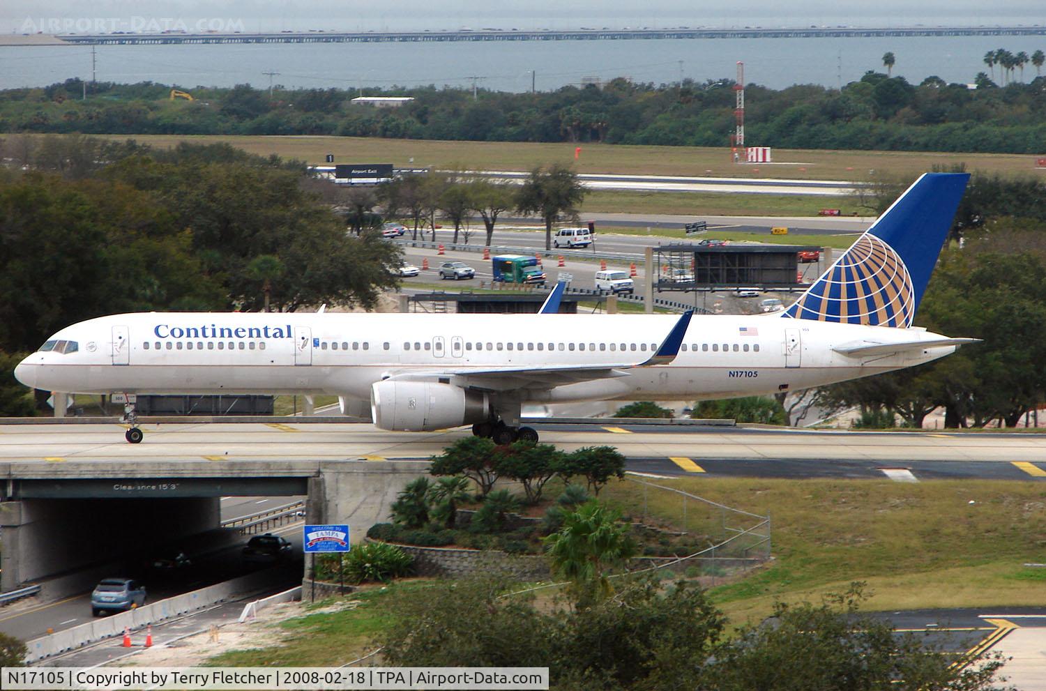 N17105, 1994 Boeing 757-224 C/N 27295, Continental B757 with wingtips taxies to stand at Tampa