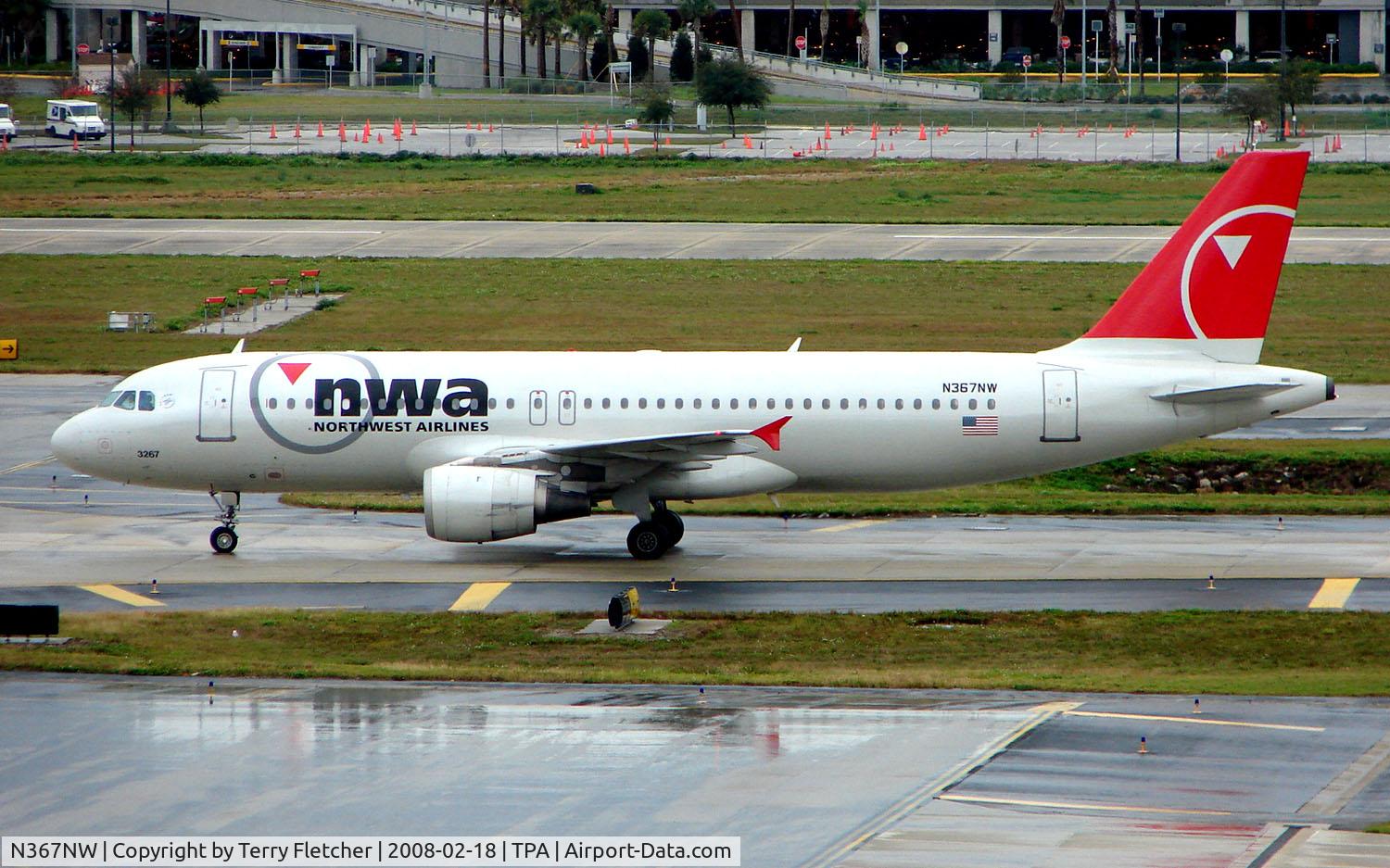 N367NW, 1999 Airbus A320-212 C/N 0988, Northwest A320 at Tampa