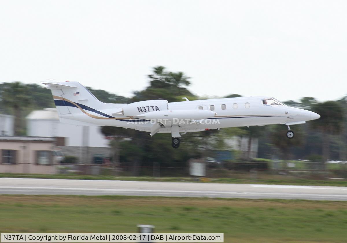 N37TA, 1975 Gates Learjet 35 C/N 034, Lear 35