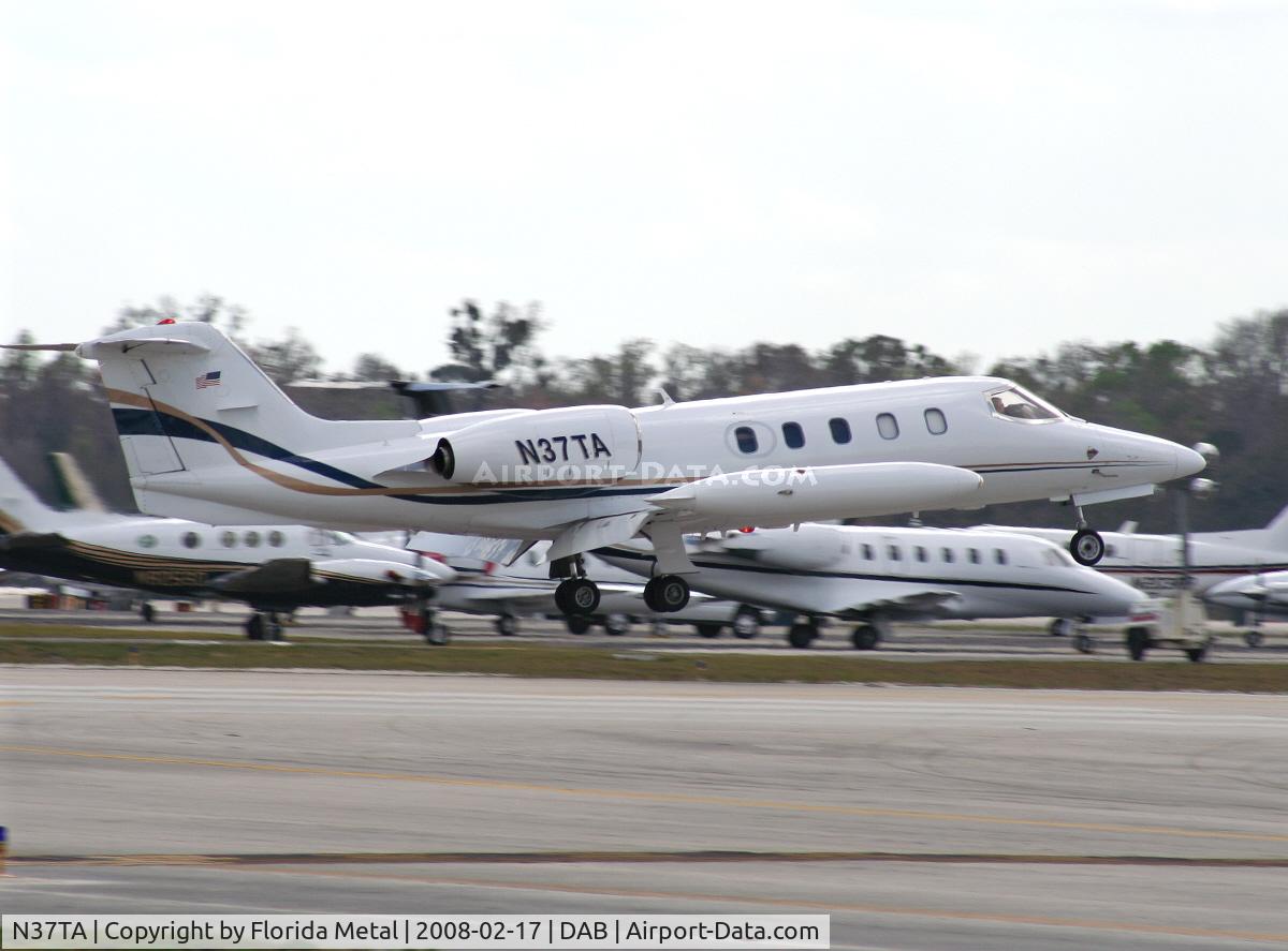 N37TA, 1975 Gates Learjet 35 C/N 034, Lear 35