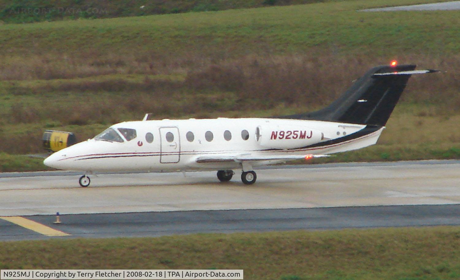 N925MJ, 1983 Mitsubishi MU-300 C/N A065SA, Mu300 taxies in at Tampa