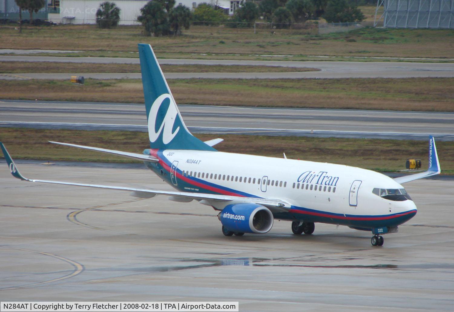 N284AT, 2006 Boeing 737-76N C/N 32668, Air Tran B737 taxies on to stand at Tampa
