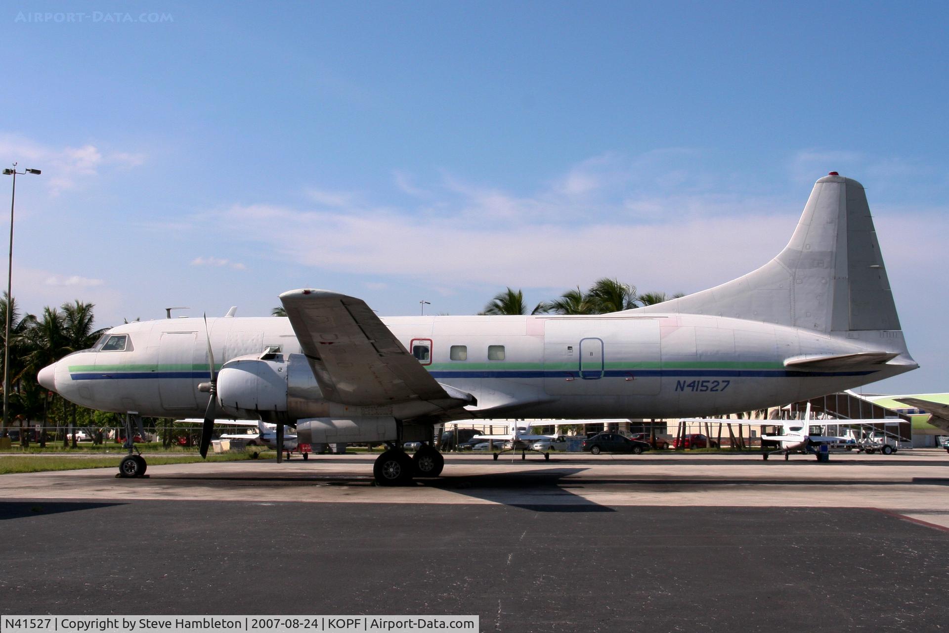 N41527, 1956 Convair 440 Metropolitan C/N 346, Convair 440 at Opa Locka, FL