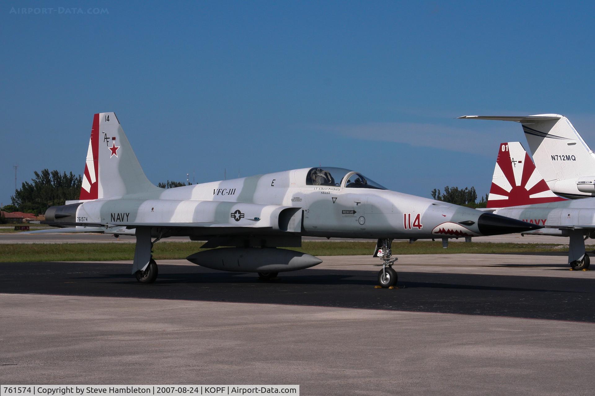 761574, 1980 Northrop F-5N Tiger II C/N L.1049, Smart US Navy liveried jet at Opa Locka