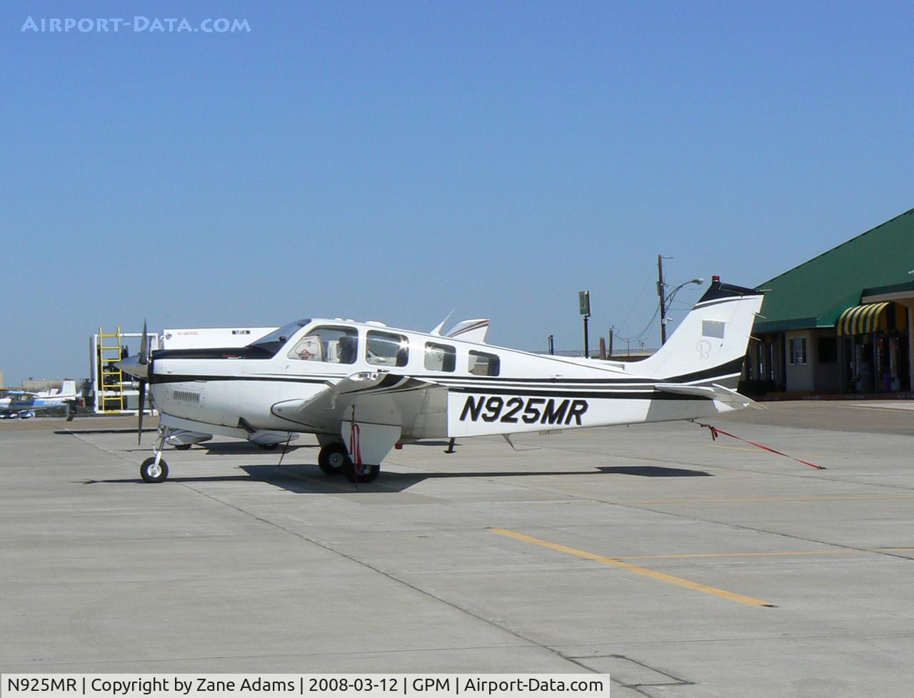 N925MR, 2007 Raytheon Aircraft Company G36 C/N E-3753, At Grand Prairie Municipal