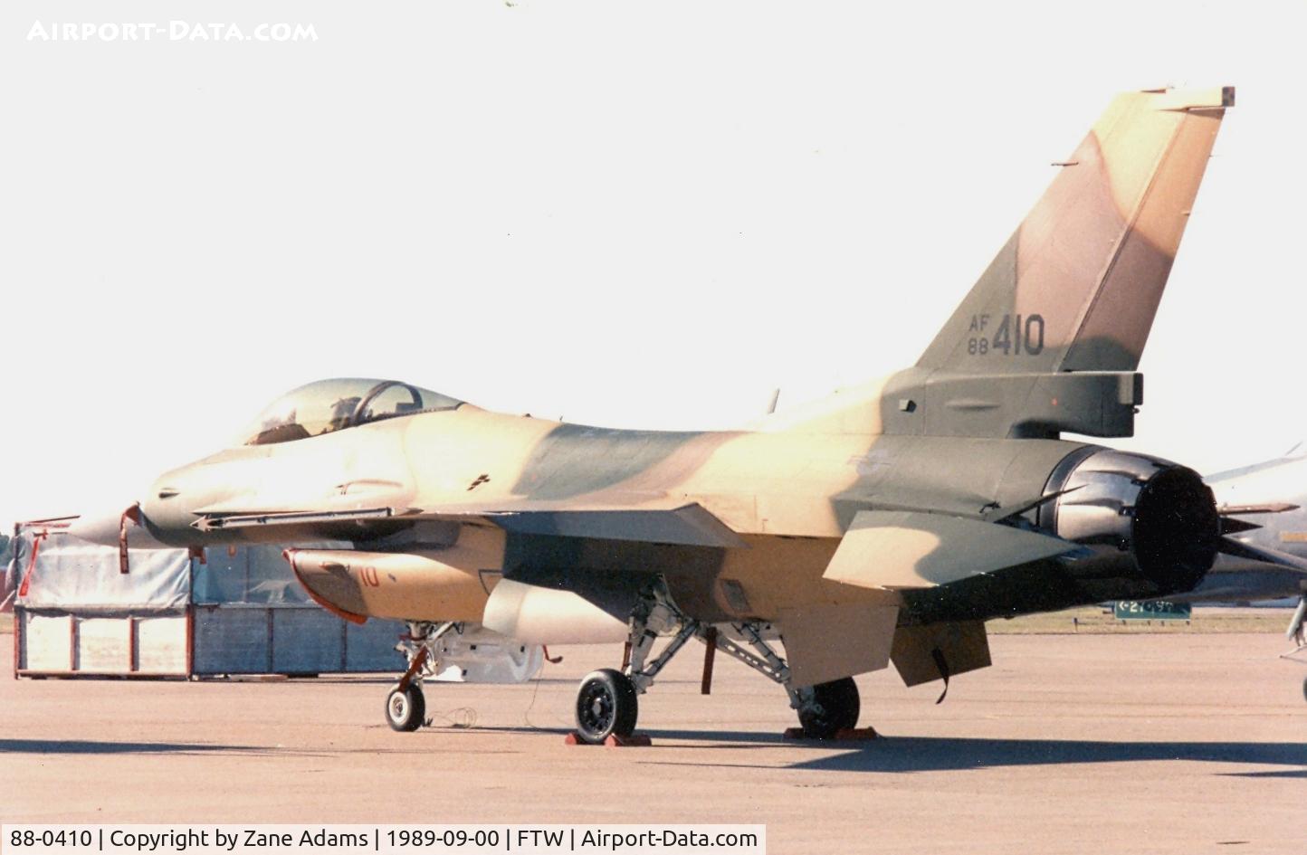 88-0410, 1988 General Dynamics F-16C Fighting Falcon C/N 5C-624, At Meacham Field Airshow 1989
