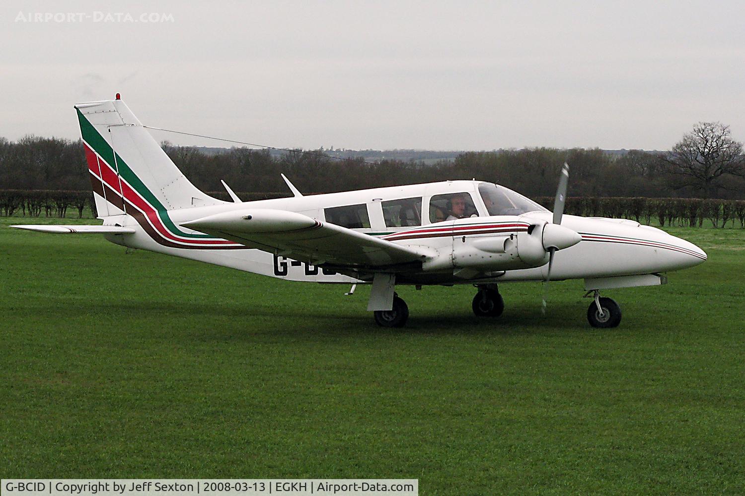 G-BCID, 1972 Piper PA-34-200 Seneca C/N 34-7250303, Lashenden/Headcorn