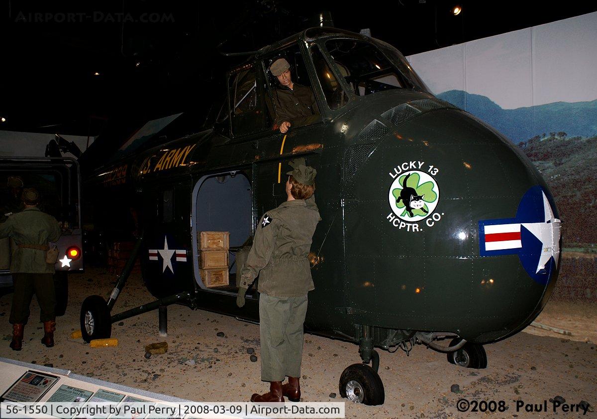 56-1550, Sikorsky H-19D Chickasaw C/N Not found 56-1550, Showing off a resupply mission