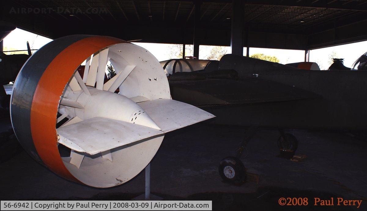 56-6942, 1956 Doak 16 (VZ-4) C/N 1, Getting cozy with one of the ducted fans