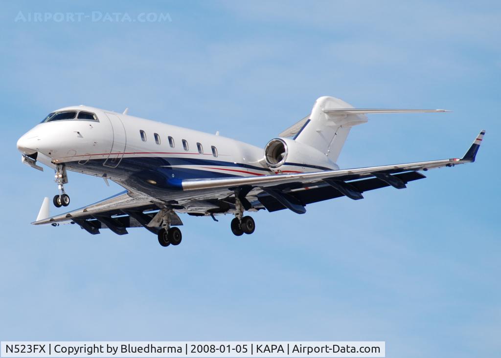 N523FX, 2005 Bombardier Challenger 300 (BD-100-1A10) C/N 20074, Approach to 17L.