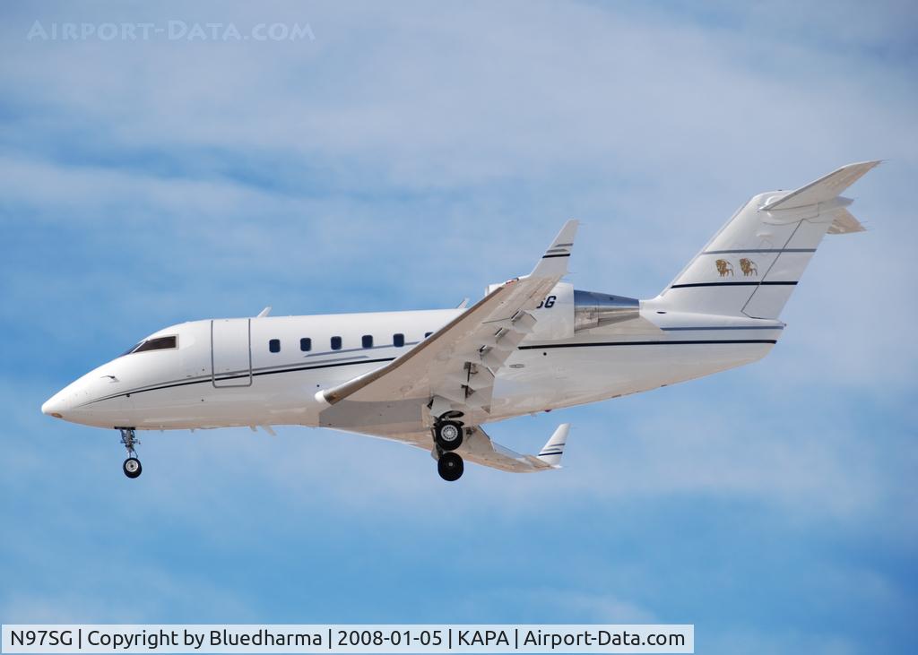 N97SG, 1986 Canadair Challenger 601 (CL-600-2A12) C/N 3051, Approach to 17L.