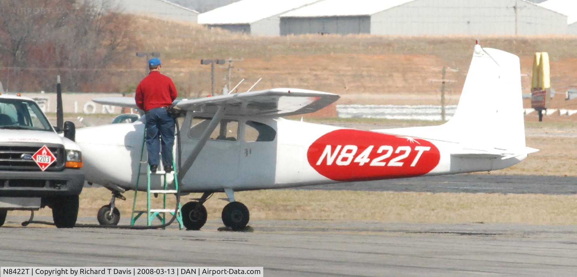 N8422T, 1959 Cessna 182B Skylane C/N 52322, 1959 Cessna 182B refuels in Danville Va.