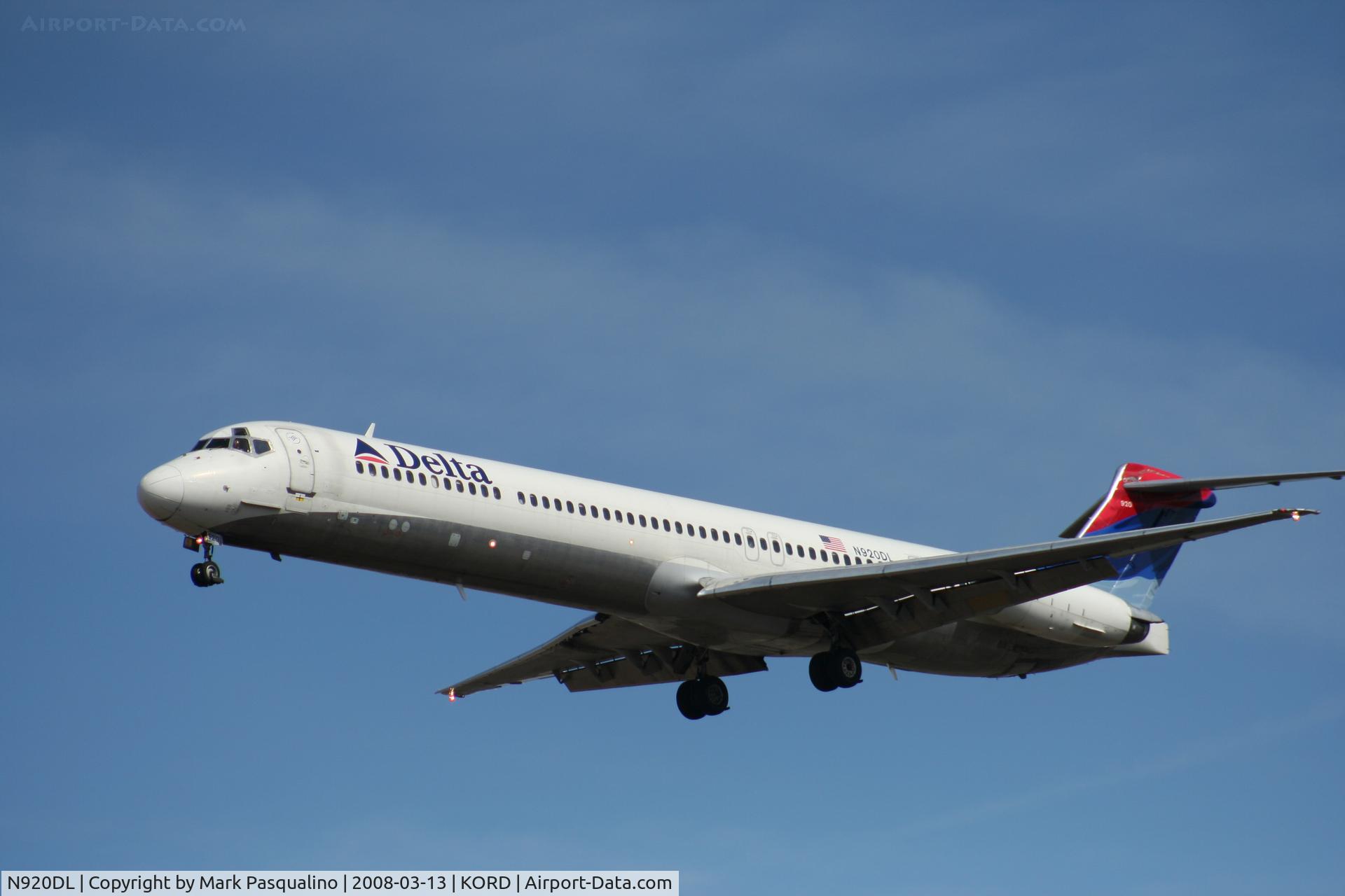 N920DL, 1988 McDonnell Douglas MD-88 C/N 49644, MD-88