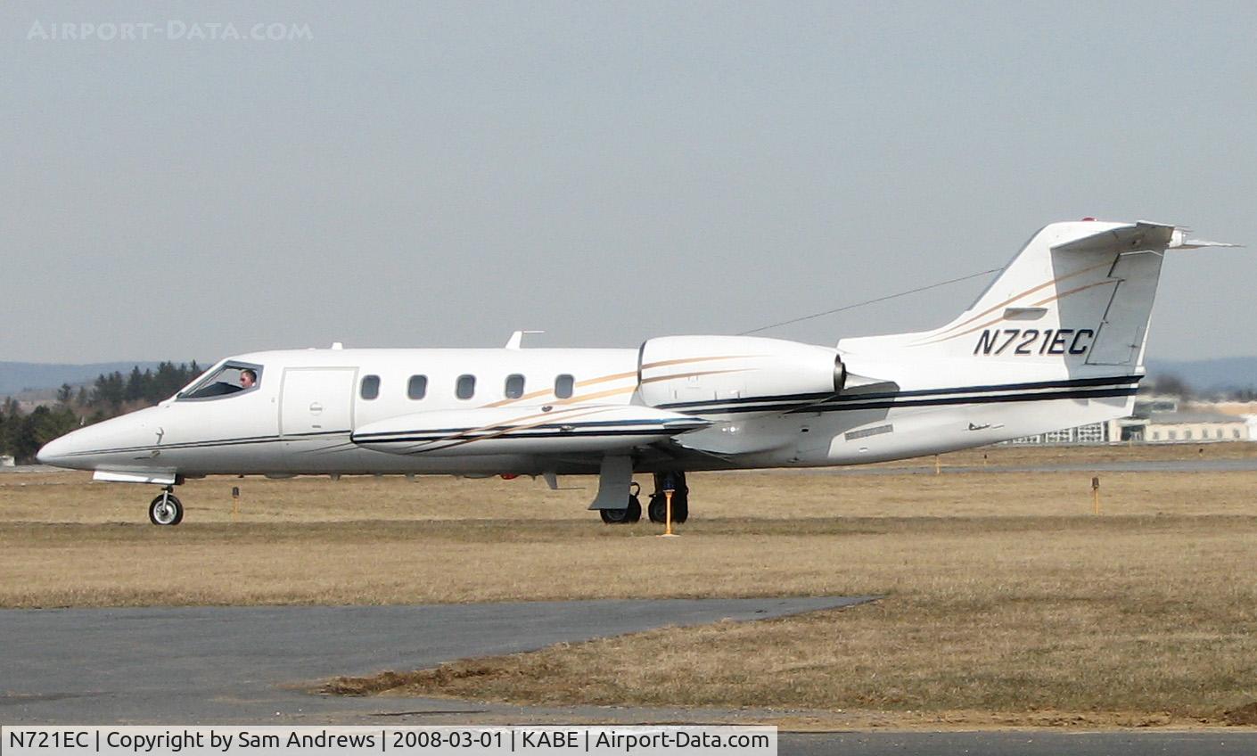 N721EC, 1980 Learjet Inc 35A C/N 355, Just arrived in Allentown