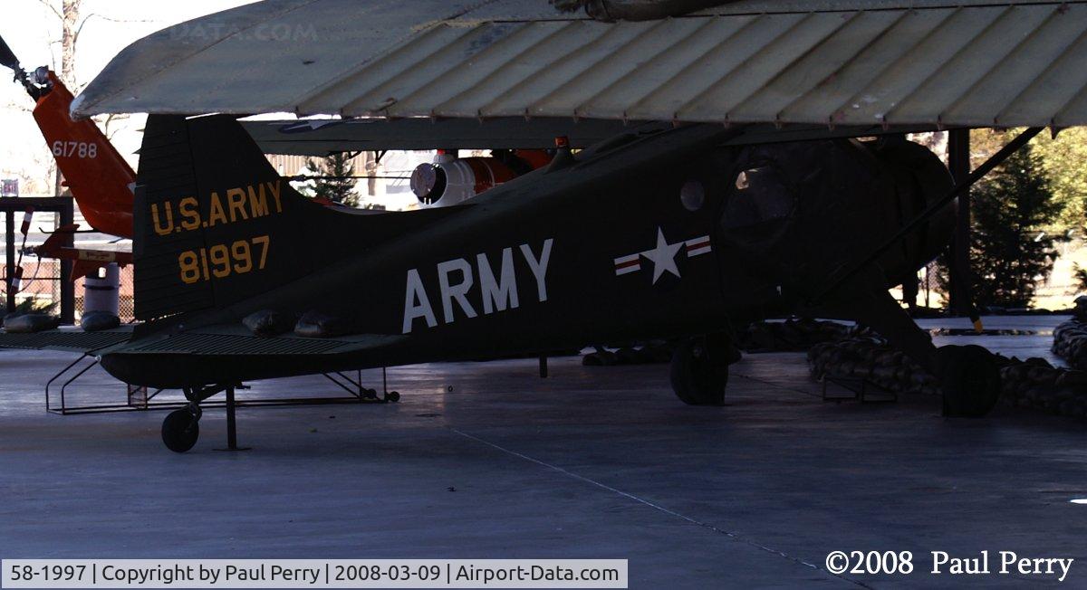 58-1997, 1958 De Havilland Canada U-6A Beaver C/N 1322, The Beaver as seen from the tail of the Otter