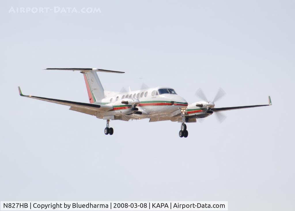 N827HB, 1995 Beech B300 King Air C/N FL-129, Hill Brothers Leasing Co Inc on approach to 35R.