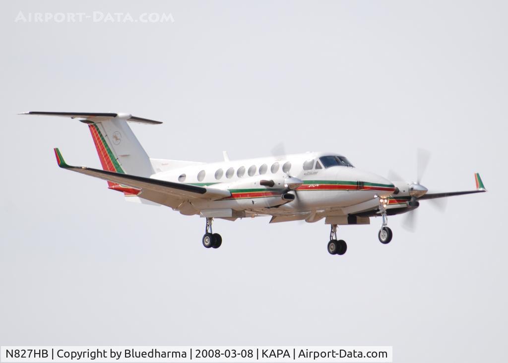 N827HB, 1995 Beech B300 King Air C/N FL-129, Hill Brothers Leasing Co Inc on approach to 35R.