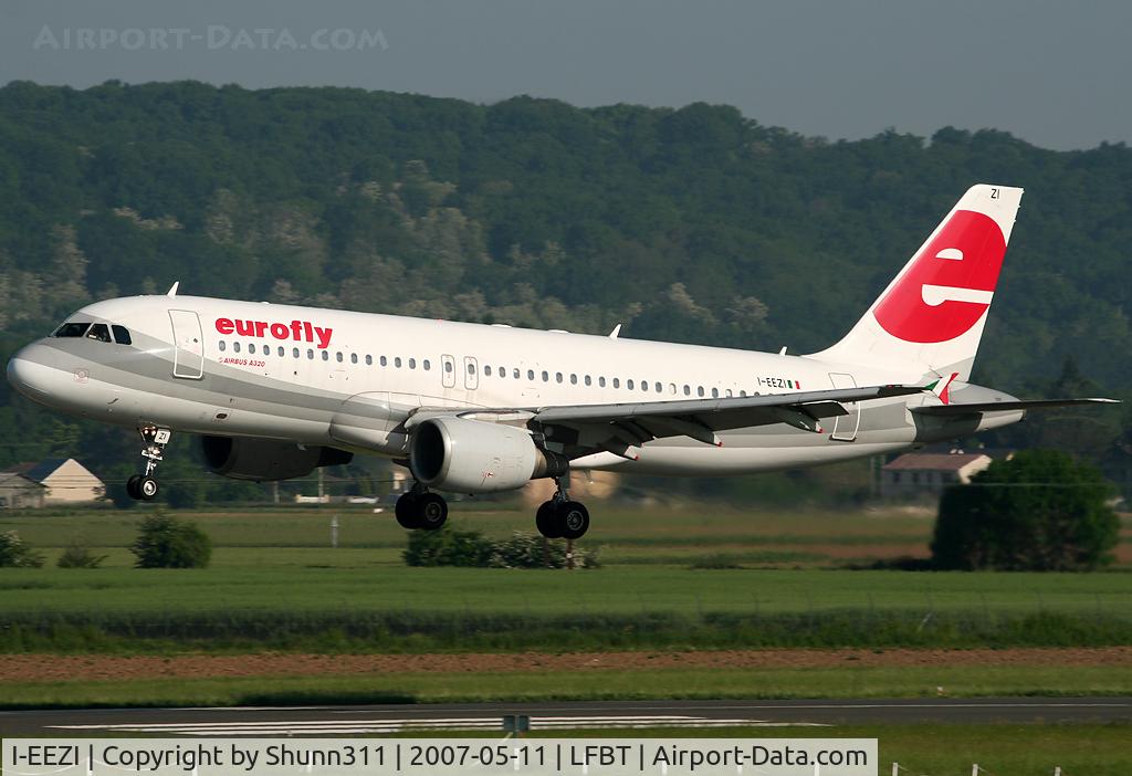 I-EEZI, Airbus A320-214 C/N 749, Landing rwy 20