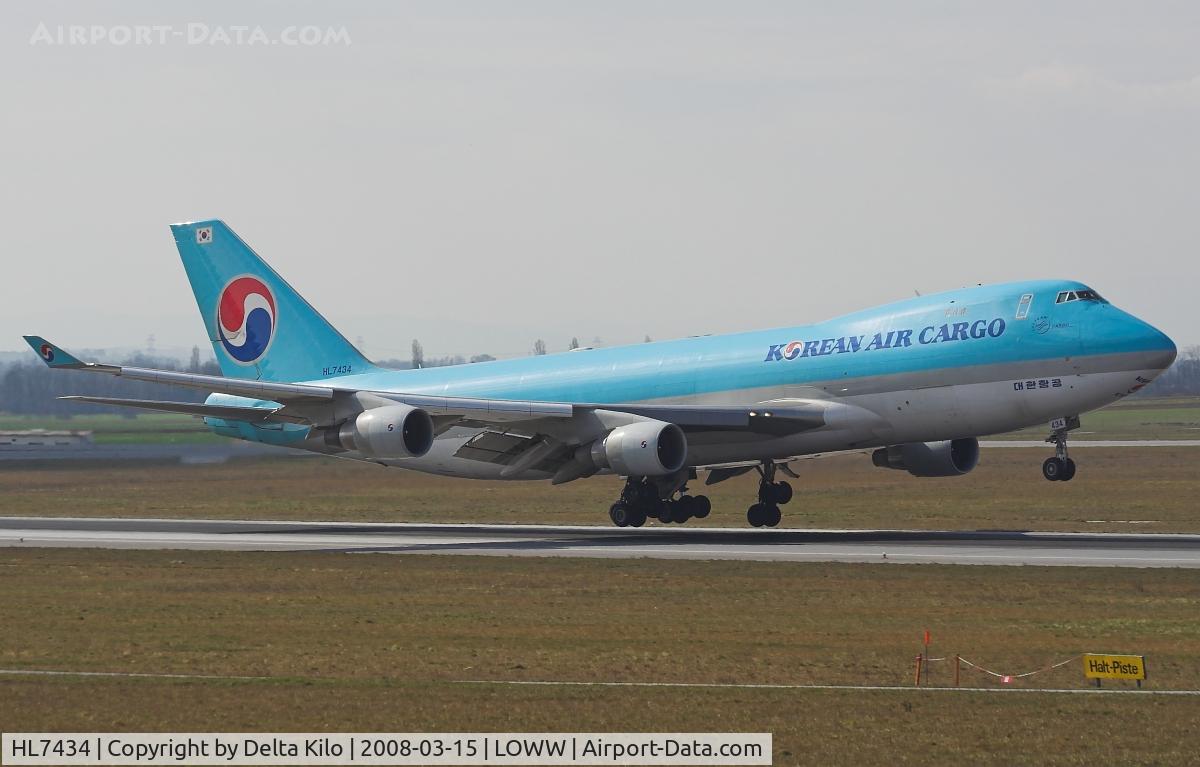 HL7434, 2002 Boeing 747-4B5F/SCD C/N 32809, Koean Air Cargo