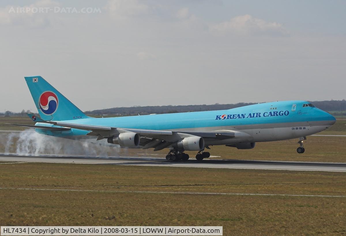 HL7434, 2002 Boeing 747-4B5F/SCD C/N 32809, Koean Air Cargo
