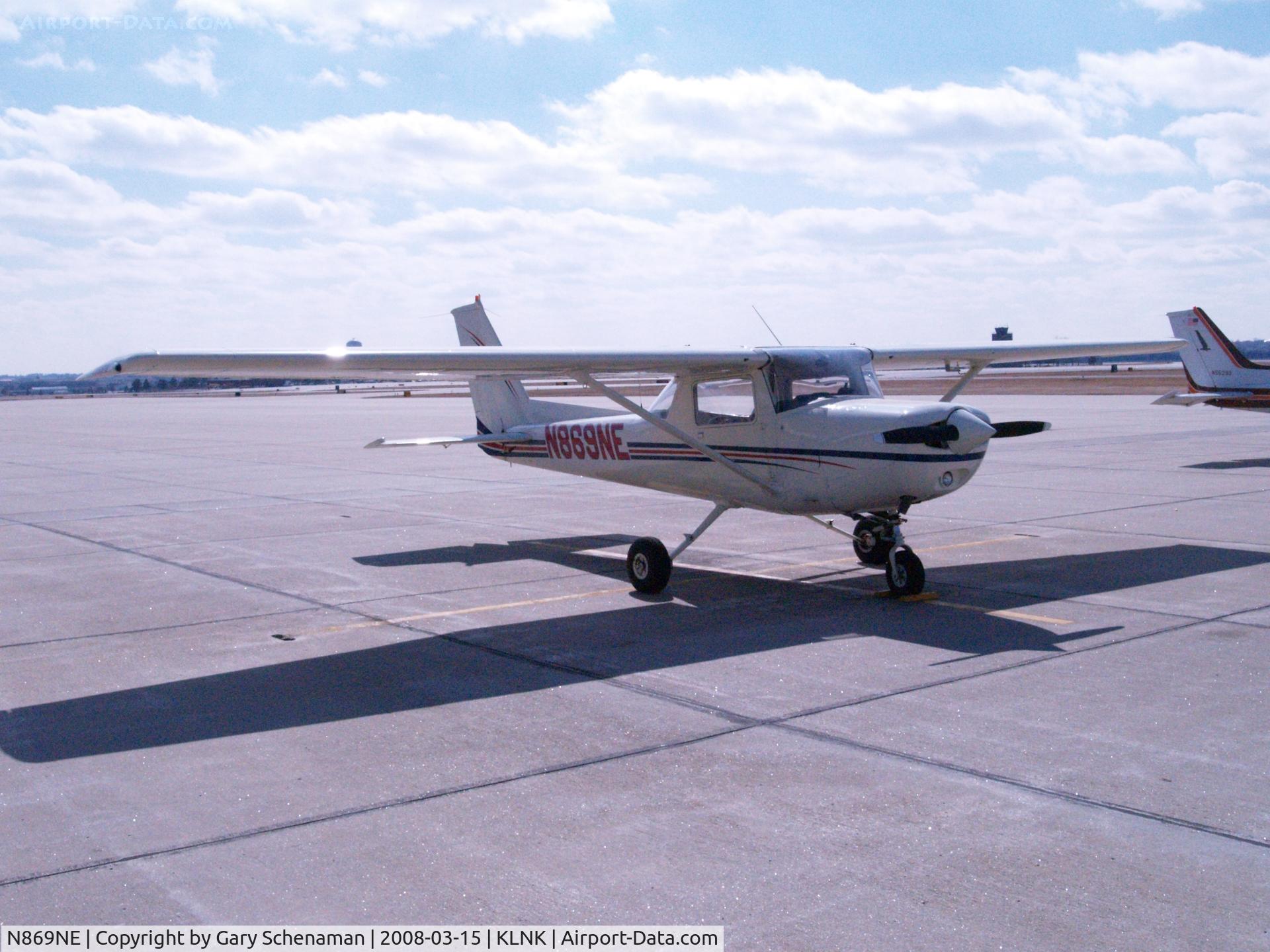 N869NE, 1977 Cessna 152 C/N 15280149, Lay over