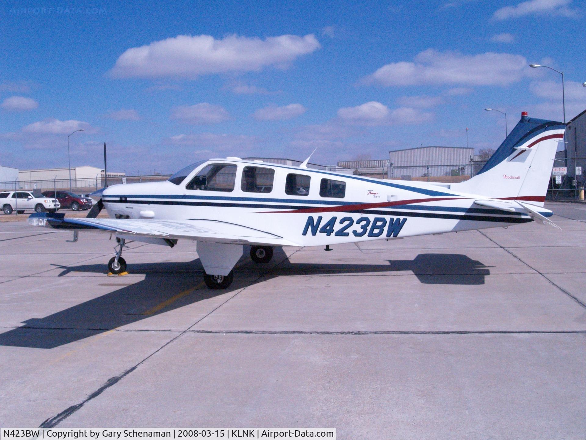 N423BW, 2000 Raytheon Aircraft Company B36TC Bonanza C/N EA-658, Refuelling stop