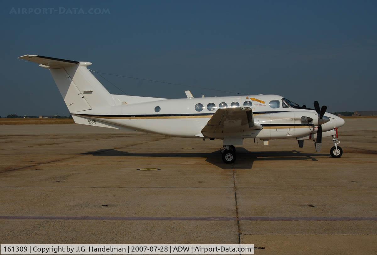 161309, Beech UC-12B Huron C/N BJ-26, on ramp at NAF Washington