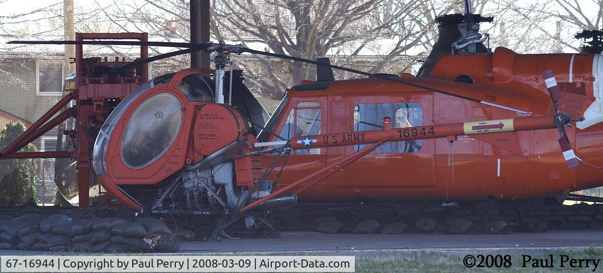 67-16944, 1967 Hughes TH-55A Osage C/N 19-1061, At first, I thought they had captured a Schweizer