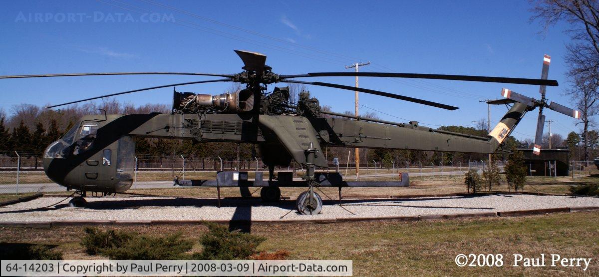 64-14203, 1964 Sikorsky S-64A Tarhe (YCH-54A) C/N 64005, According to the serial, she's one of the first batch, a YCH-54A