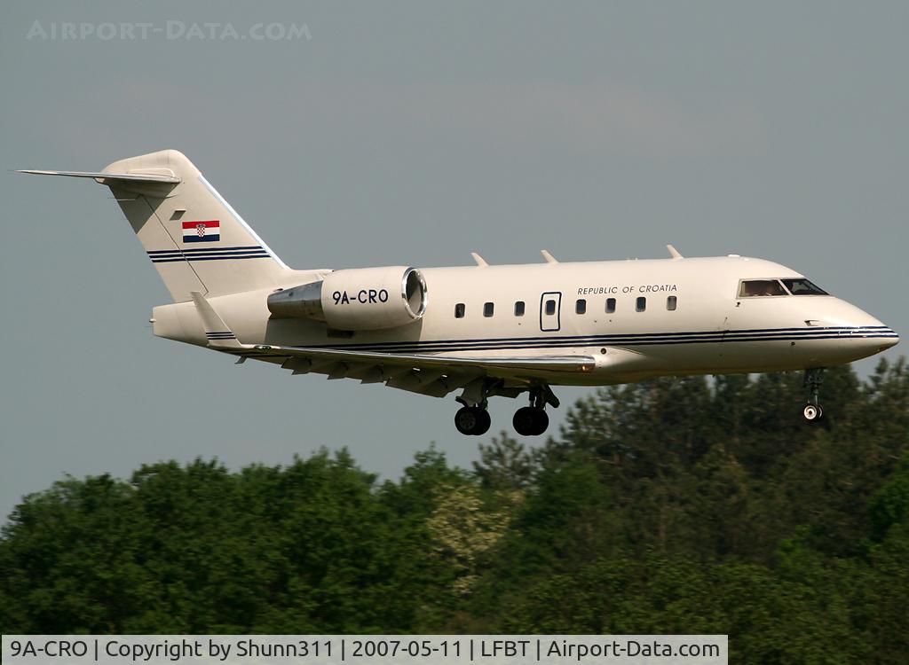 9A-CRO, 1996 Canadair Challenger 604 (CL-600-2B16) C/N 5322, Landing rwy 20