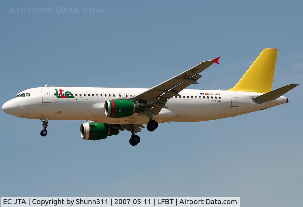 EC-JTA, 1993 Airbus A320-212 C/N 438, Landing rwy 20
