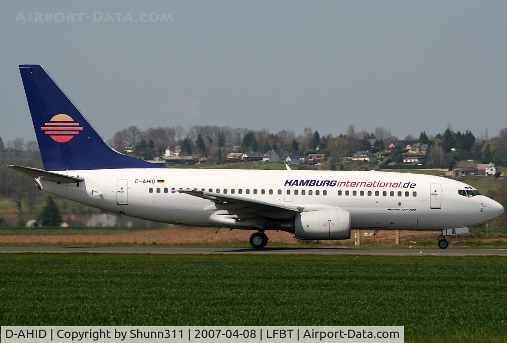 D-AHID, 1999 Boeing 737-73S C/N 29080/211, Rolling for take off rwy 02