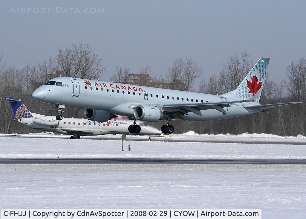 C-FHJJ, 2006 Embraer 190AR (ERJ-190-100IGW) C/N 19000041, Air Canada E190 Landing on Rwy 25 inbound from YYZ