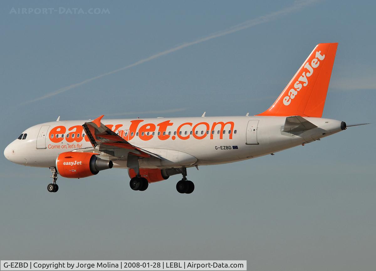 G-EZBD, 2006 Airbus A319-111 C/N 2873, On short final to RWY 25R.