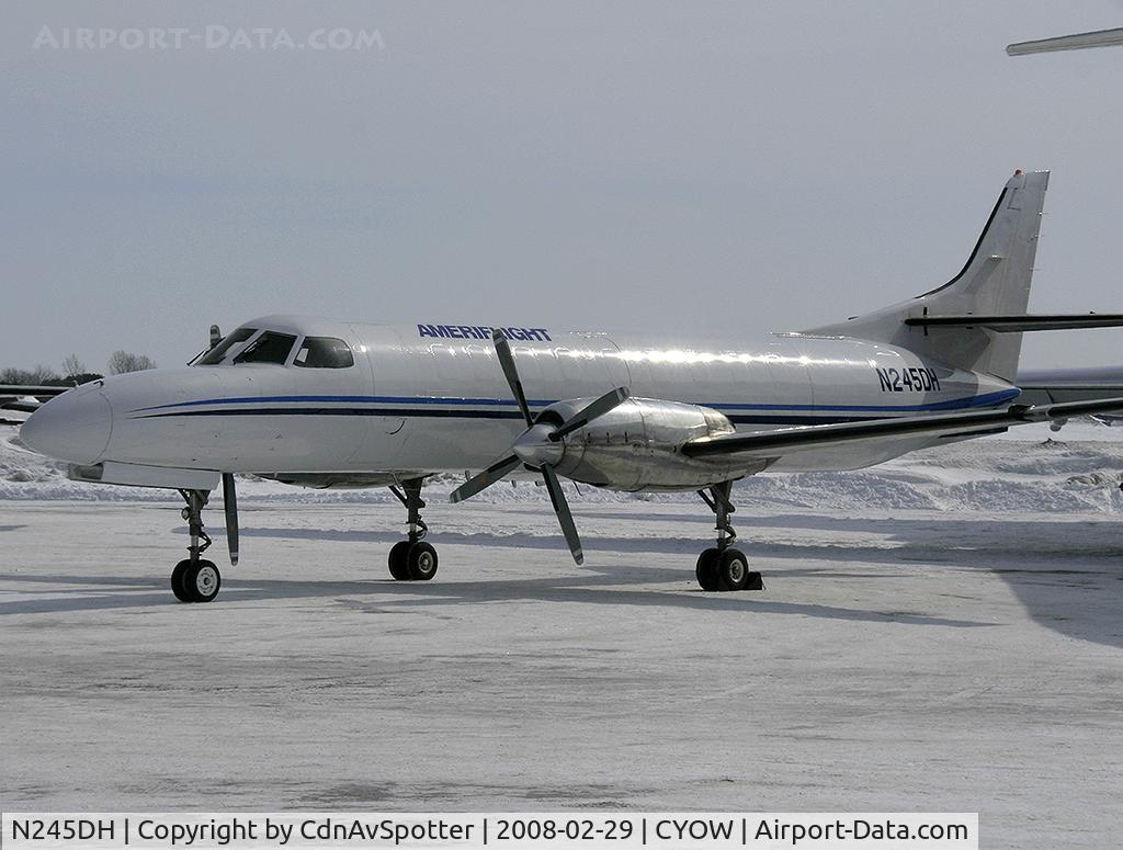 N245DH, 1985 Fairchild SA-227AT Merlin IVC C/N AT-624B, Ameriflight cargo plane owned by UAS TRANSERVICES INC