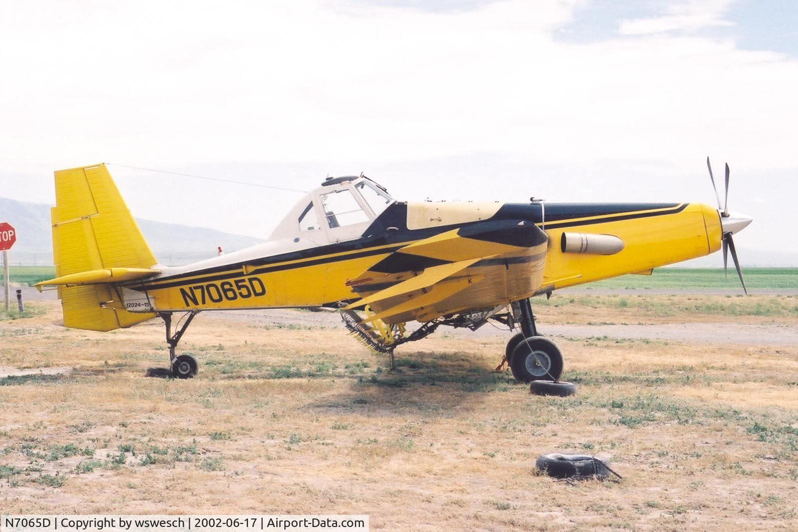 N7065D, 1993 PZL-Mielec M-18A C/N 1Z024-15, 1993 M-18A Dromader, #1Z024-15, with a -10 Garrett.  Valley Air Service - photo at Burley, Idaho
