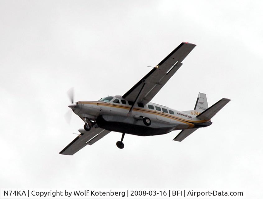 N74KA, 1999 Cessna 208B Caravan I C/N 208B0770, final, BFI