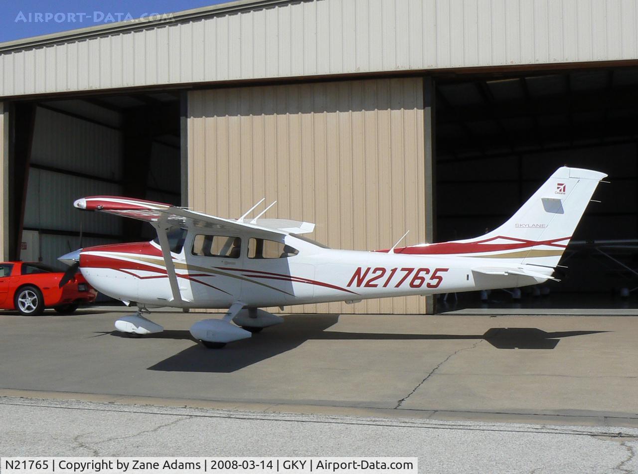 N21765, 2007 Cessna 182T Skylane C/N 18281943, At Arlington Municipal