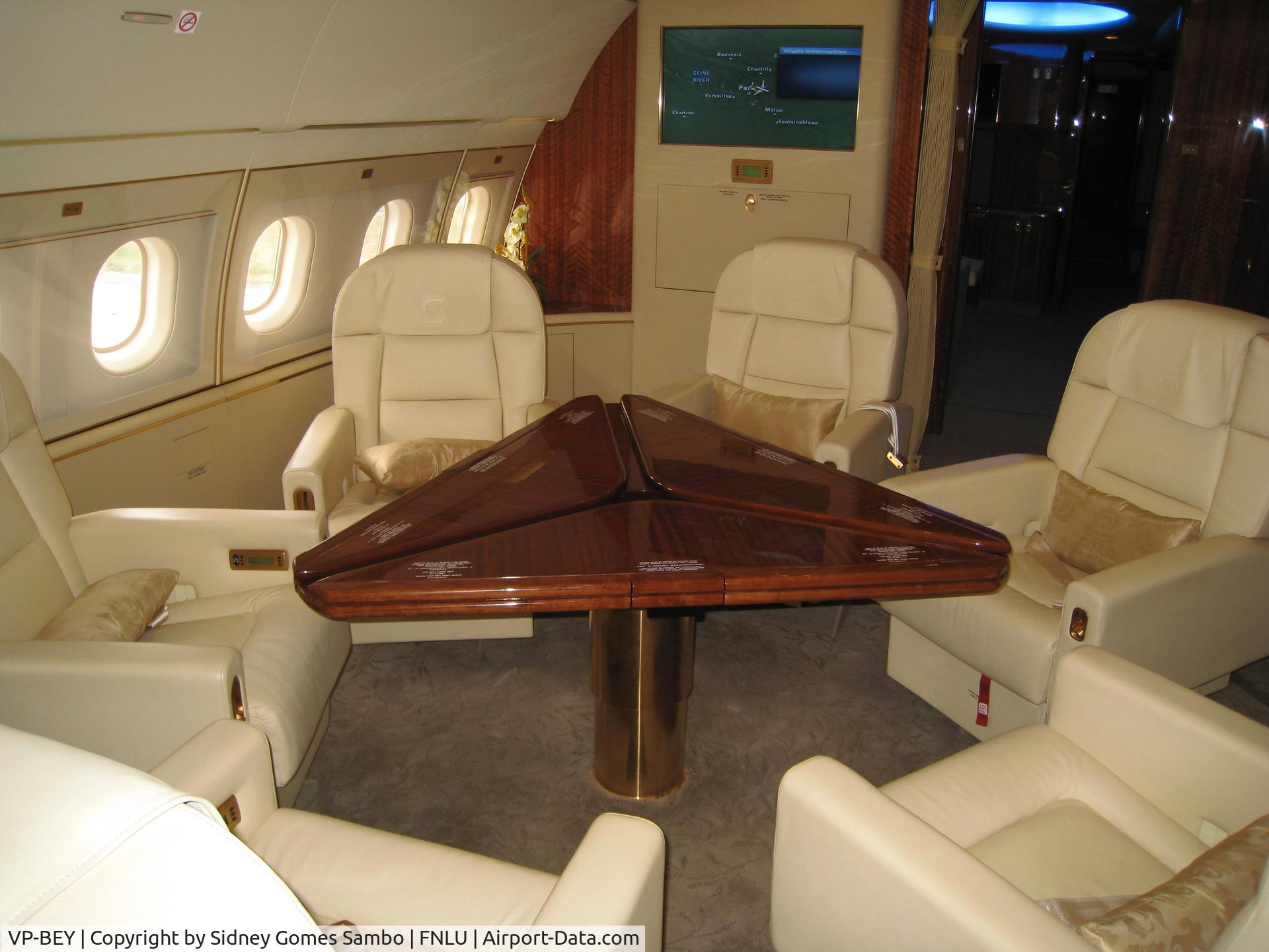 VP-BEY, 2006 Airbus A319-115CJ C/N 2675, Dinner room