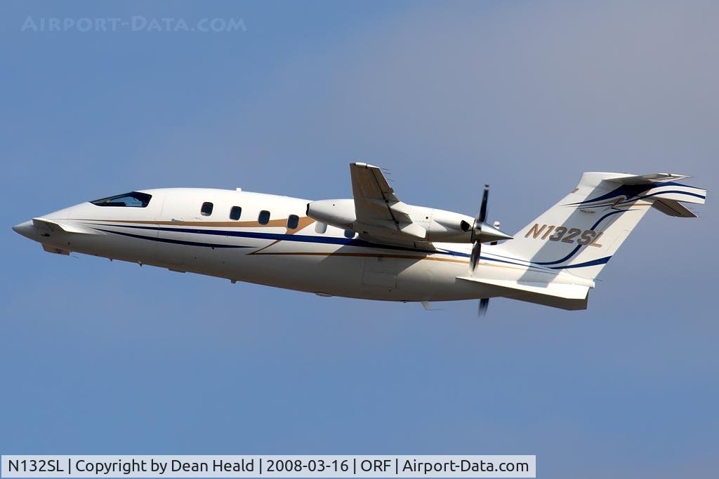 N132SL, 2005 Piaggio P-180 C/N 1098, Avantair 2005 Piaggio P180 Avanti N132SL (FLT VNR132) climbing out from RWY 5 enroute to Raleigh-Durham Int'l (KRDU).